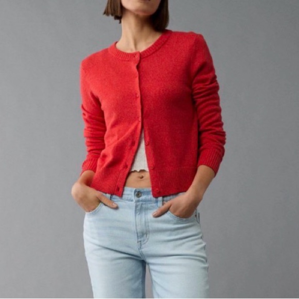 AE Crewneck Lady Cardigan